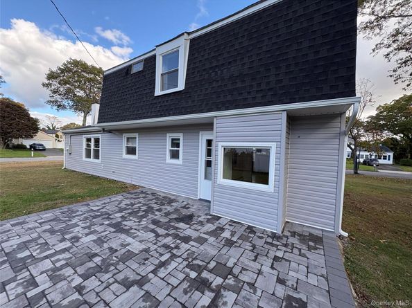 14 Whitney Lane, Coram NY 11727