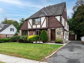 90 Gaynor Avenue, Manhasset NY 11030