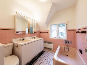 90 Gaynor Avenue, Manhasset NY 11030