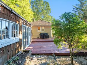 15 Dune Court, Northport NY 11768