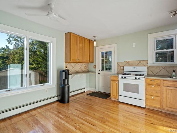 15 Dune Court, Northport NY 11768