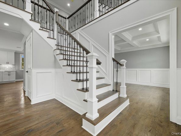 1744 Princeton Drive W, Wantagh NY 11793