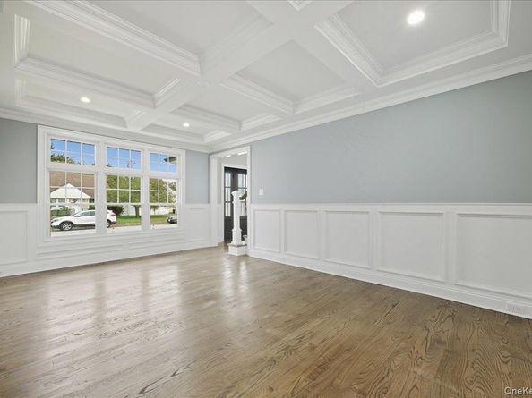 1744 Princeton Drive W, Wantagh NY 11793