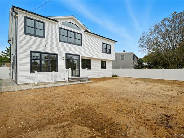 1744 Princeton Drive W, Wantagh NY 11793