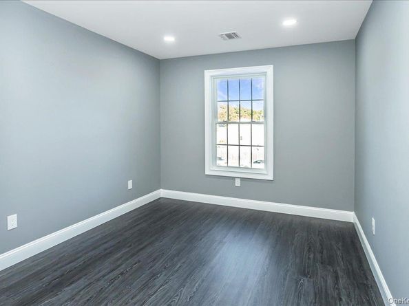 26 Gabon Lane, Coram NY 11727