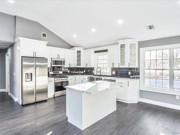 26 Gabon Lane, Coram NY 11727