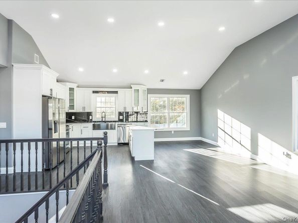 26 Gabon Lane, Coram NY 11727