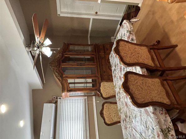 27 Wildflower Lane, Wantagh NY 11793