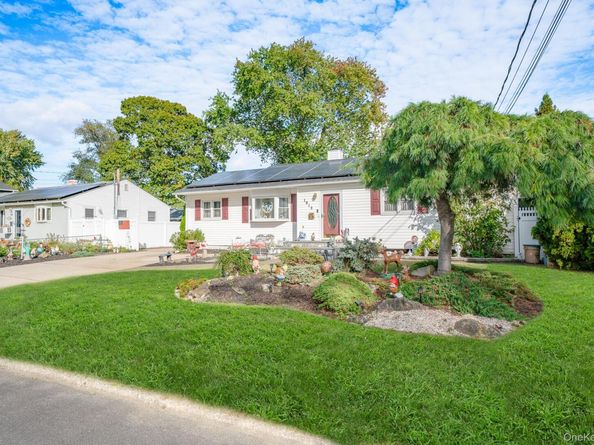 1019 Carll Drive, Bay Shore NY 11706