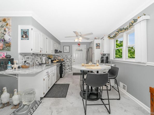 1019 Carll Drive, Bay Shore NY 11706