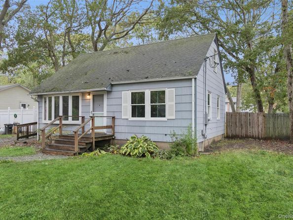 15 Poncho Drive, Mastic NY 11950