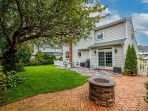 10 Princeton Street, Rockville Centre NY 11570