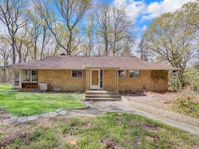 28 Picardy Lane, Laurel Hollow NY 11791