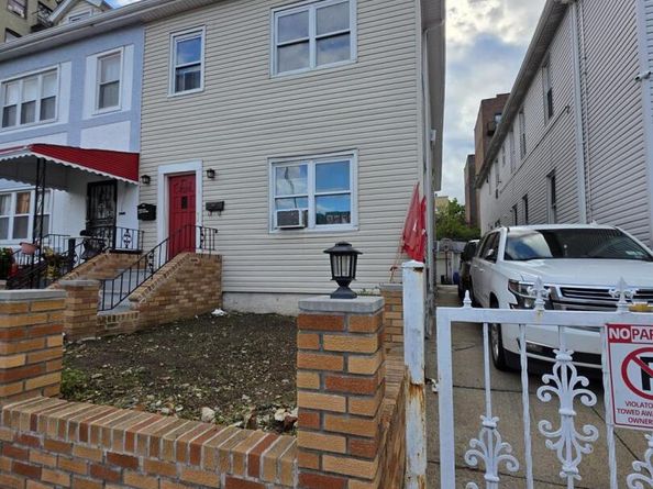 2515 Holland Avenue, Bronx NY 10467