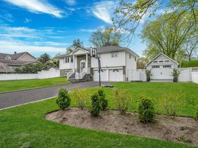 6 Warbler Lane, Commack NY 11725