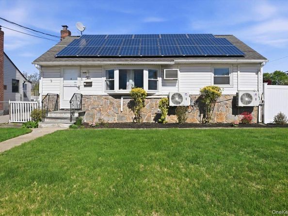 10 Gardner Avenue, Hicksville NY 11801