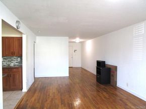 324 Post Avenue 9F, Westbury NY 11590