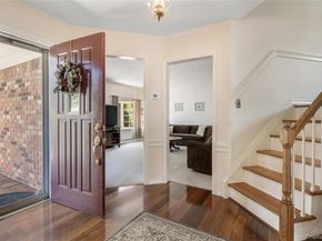 17 Glen Lane, Kings Park NY 11754