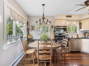 17 Glen Lane, Kings Park NY 11754