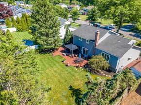 17 Glen Lane, Kings Park NY 11754