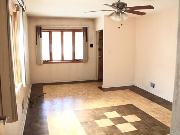 16324 20th Avenue, Whitestone NY 11357