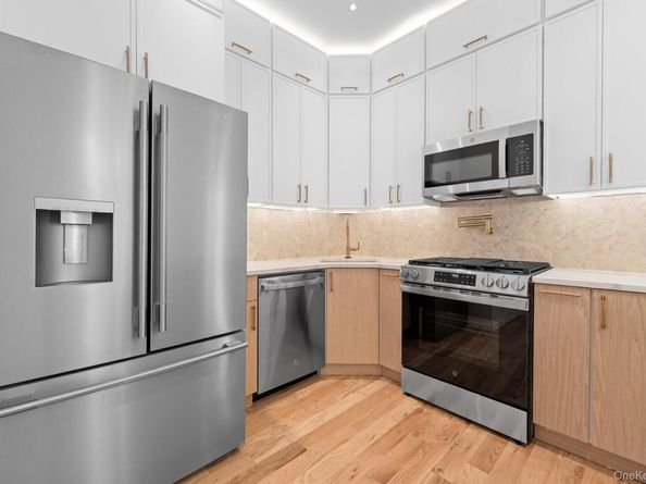230 Sunnyside Avenue, Brooklyn NY 11207