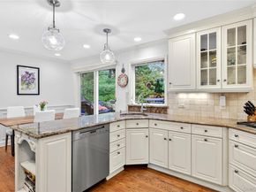 58 Hummingbird Drive, East Hills NY 11576