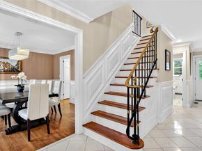58 Hummingbird Drive, East Hills NY 11576