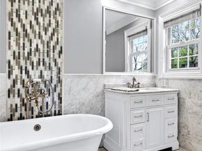58 Hummingbird Drive, East Hills NY 11576