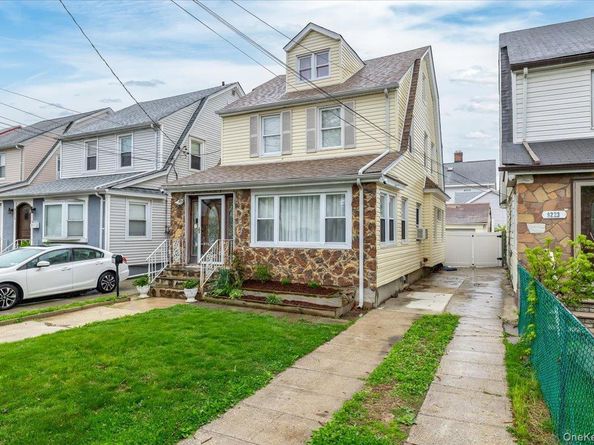 9219 218th Street, Queens Village NY 11428
