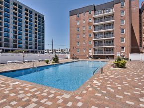 210 E Broadway 4F, Long Beach NY 11561
