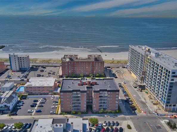 210 E Broadway 4F, Long Beach NY 11561