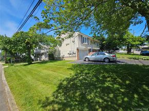 5 Ireland Place, Copiague NY 11726