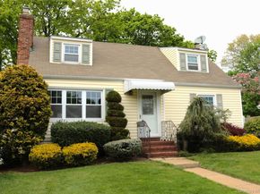 8 Garden Place, Merrick NY 11566