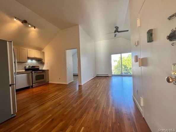 1305 Balcom Avenue, Bronx NY 10461