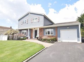 32 Lagoon Place, East Islip NY 11730
