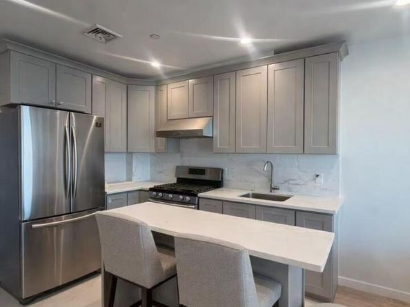 141-26 Northern Boulevard 10B, Flushing NY 11354