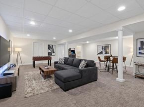 18 Windemere Way, Woodbury NY 11797