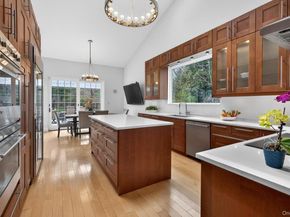 18 Windemere Way, Woodbury NY 11797