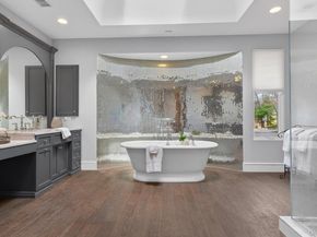 18 Windemere Way, Woodbury NY 11797