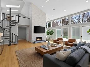 18 Windemere Way, Woodbury NY 11797