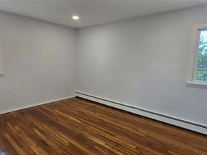 37 E 14th Street B, South Huntington NY 11746