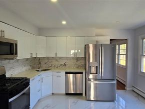 37 E 14th Street B, South Huntington NY 11746