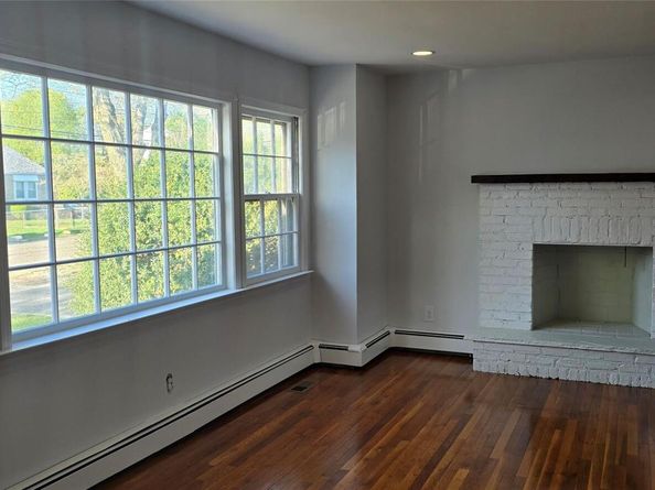 37 E 14th Street B, South Huntington NY 11746