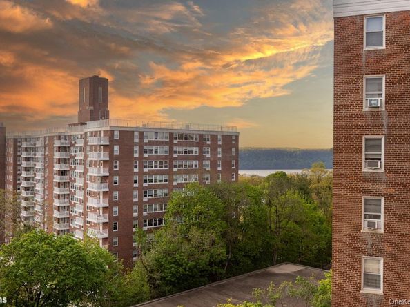 4525 Henry Hudson Parkway 1001, Bronx NY 10471