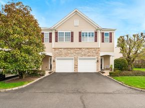 21 Virginia Pine Lane 21, Bay Shore NY 11706