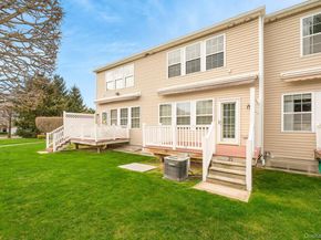 21 Virginia Pine Lane 21, Bay Shore NY 11706