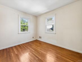 19 Wright Place, Scarsdale NY 10583