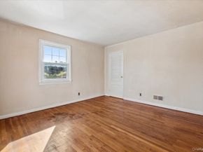 19 Wright Place, Scarsdale NY 10583