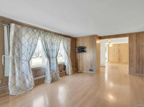 258 E 5th Street, Deer Park NY 11729